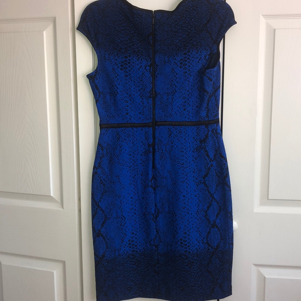 Blue snake print dress - Picture 5 of 5